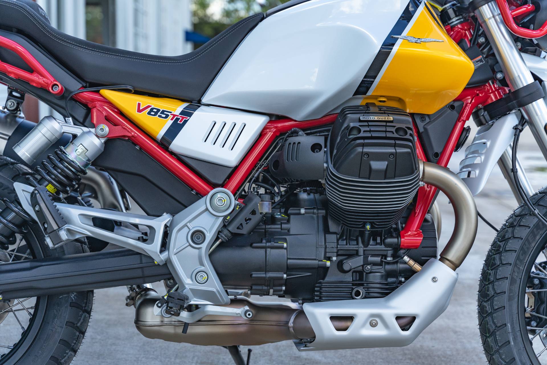 2020 Moto Guzzi V85 TT Adventure in Houston, Texas - Photo 8