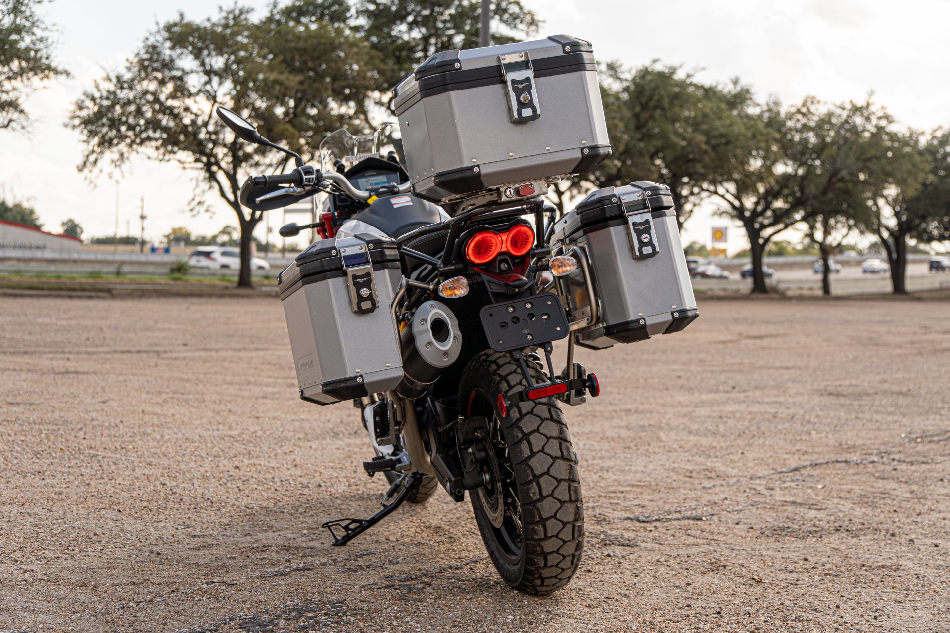 2020 Moto Guzzi V85 TT Adventure in Houston, Texas - Photo 4