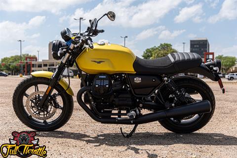 2022 Moto Guzzi V7 Stone in Houston, Texas - Photo 6