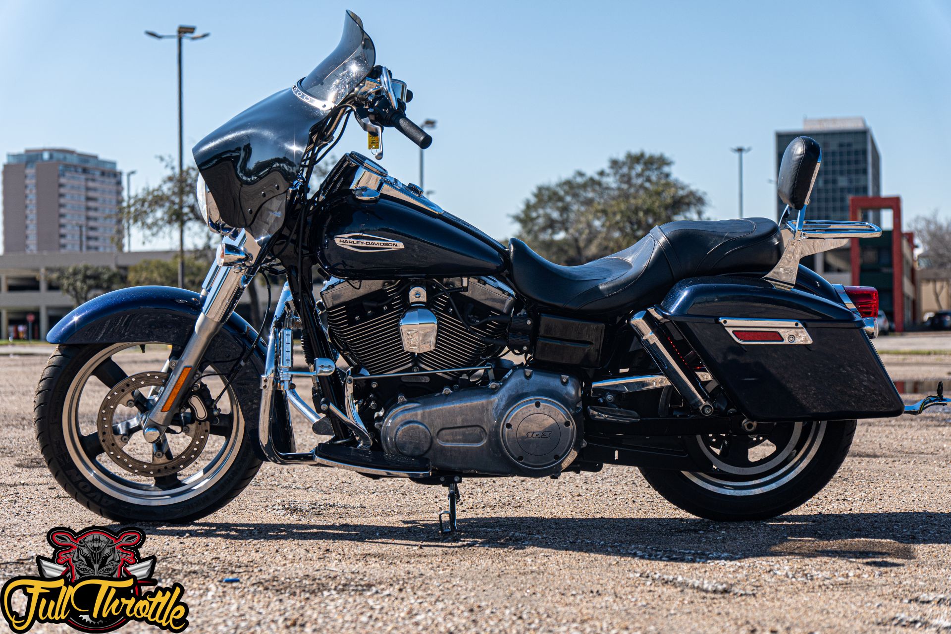 2013 Harley-Davidson Dyna® Switchback™ in Houston, Texas - Photo 6