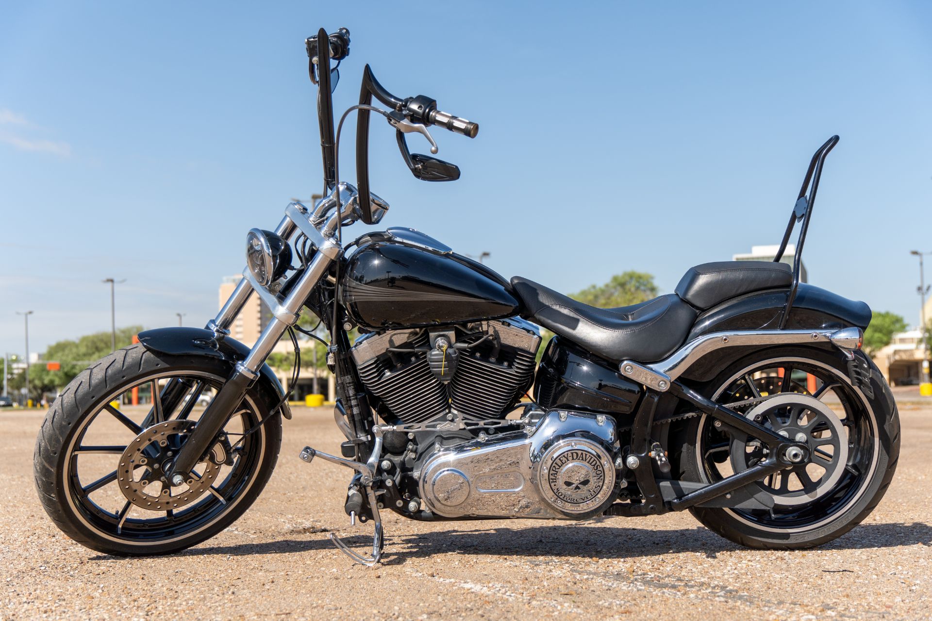 2014 Harley-Davidson Breakout® in Houston, Texas - Photo 6