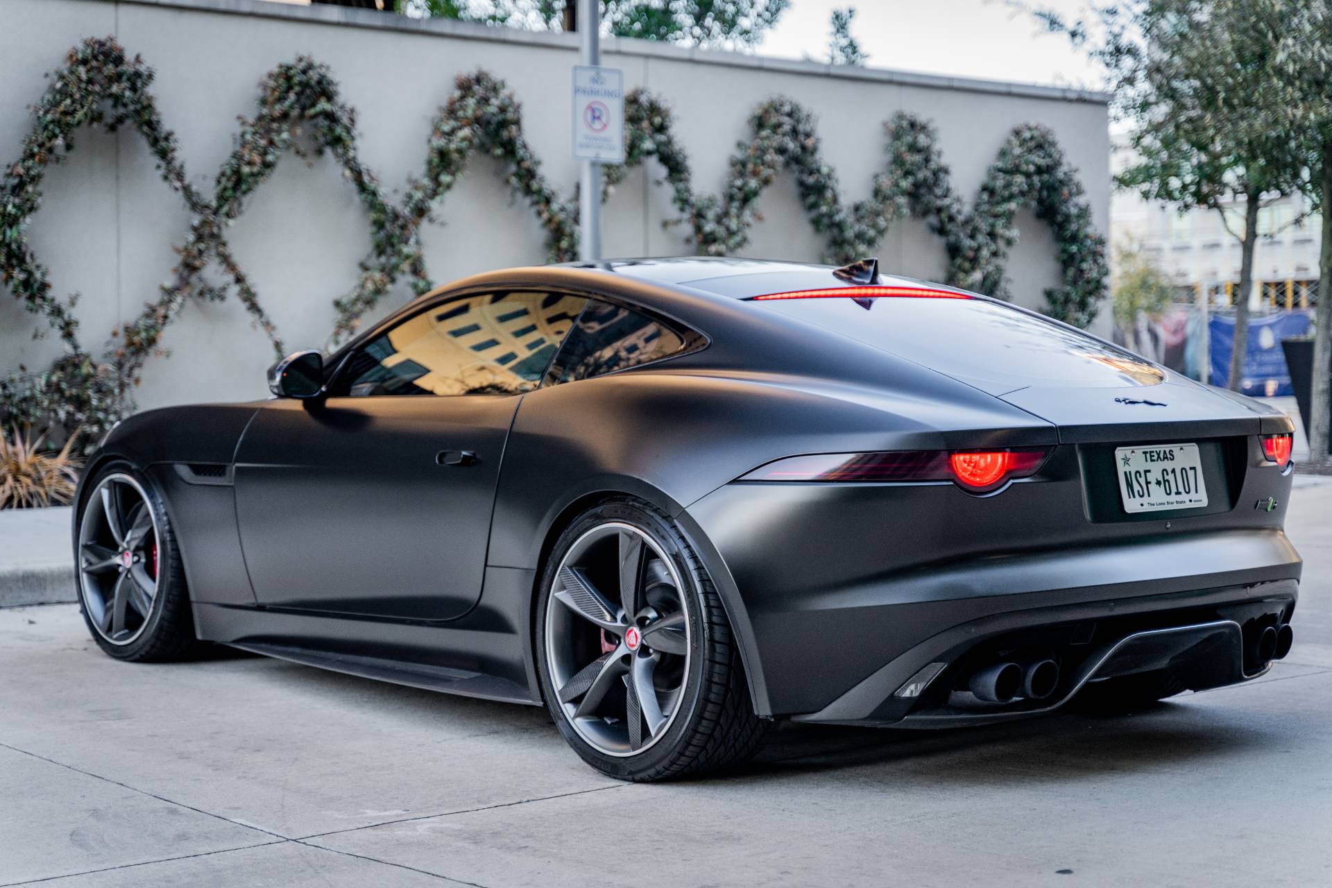 2016 Jaguar F-TYPE V8R in Houston, Texas - Photo 38