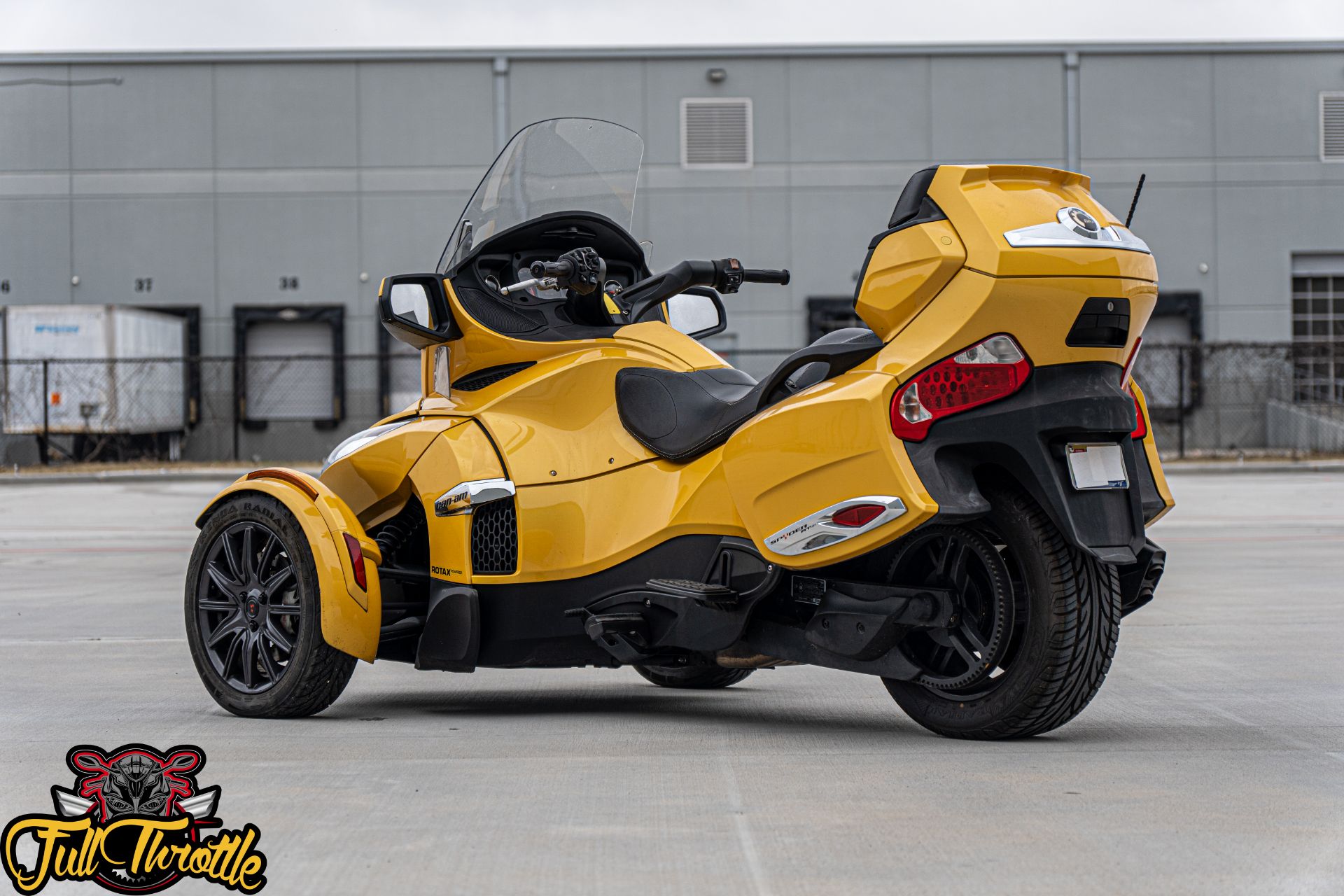 2013 Can-Am Spyder® RT-S SM5 in Houston, Texas - Photo 5