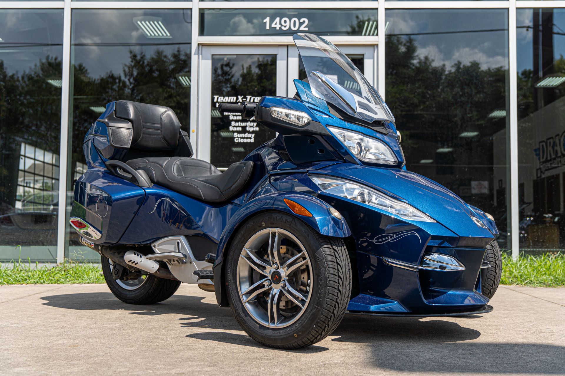 2011 Can-Am Spyder® RT Audio & Convenience SM5 in Houston, Texas - Photo 7
