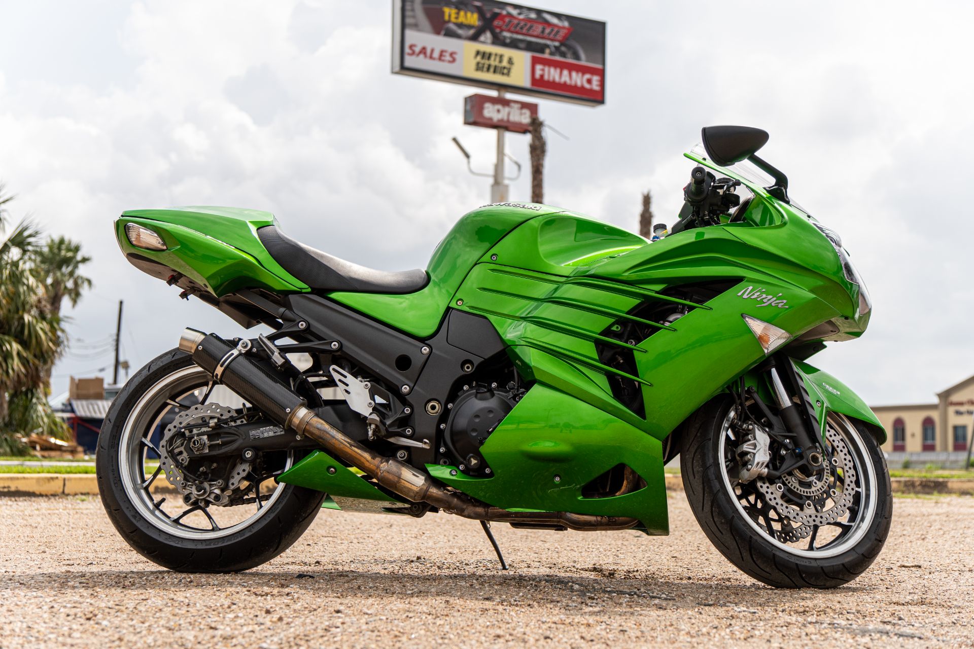 2013 Kawasaki Ninja® ZX™-14R in Houston, Texas - Photo 2