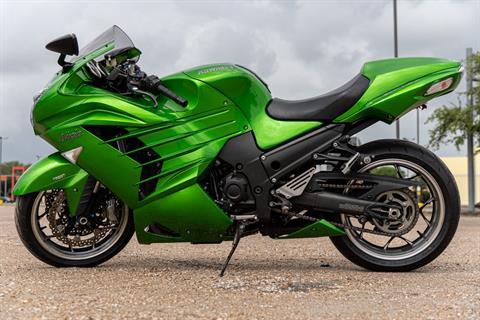 2013 Kawasaki Ninja® ZX™-14R in Houston, Texas - Photo 6