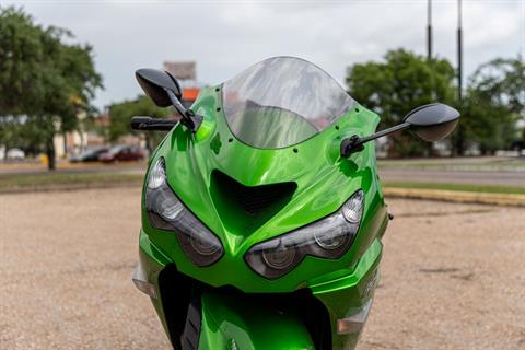 2013 Kawasaki Ninja® ZX™-14R in Houston, Texas - Photo 8