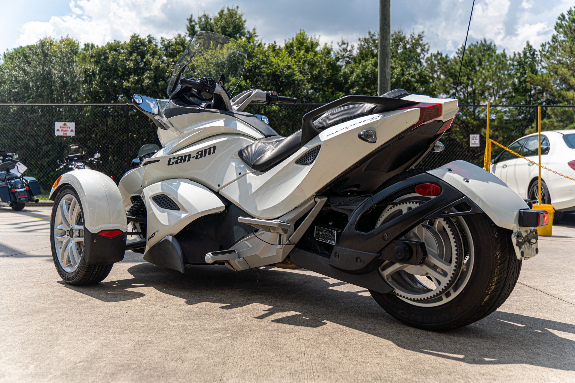 2014 Can-Am Spyder® ST SE5 in Houston, Texas - Photo 6