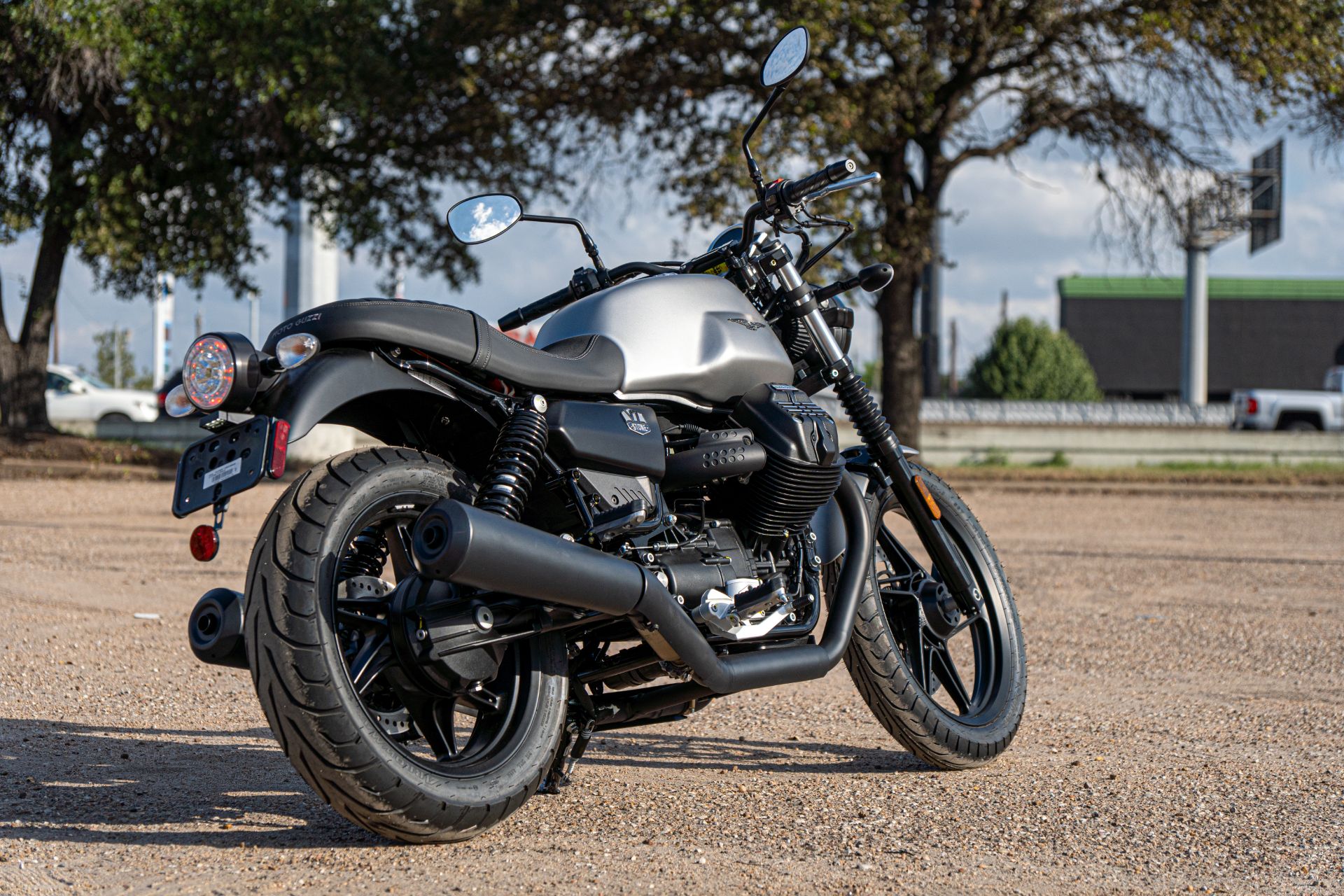 2022 Moto Guzzi V7 Stone E5 in Houston, Texas - Photo 3