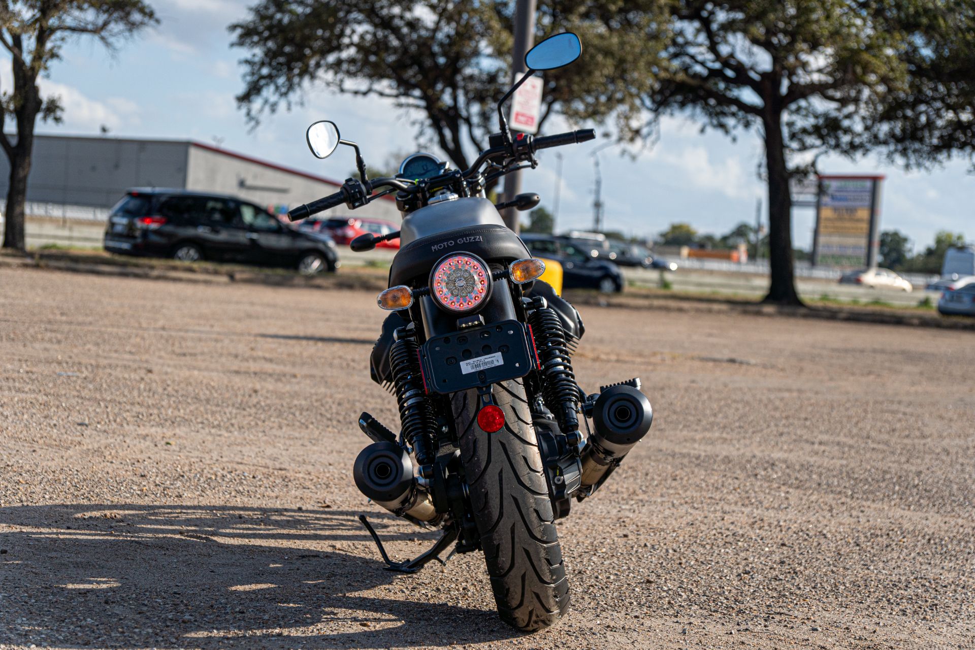 2022 Moto Guzzi V7 Stone E5 in Houston, Texas - Photo 4