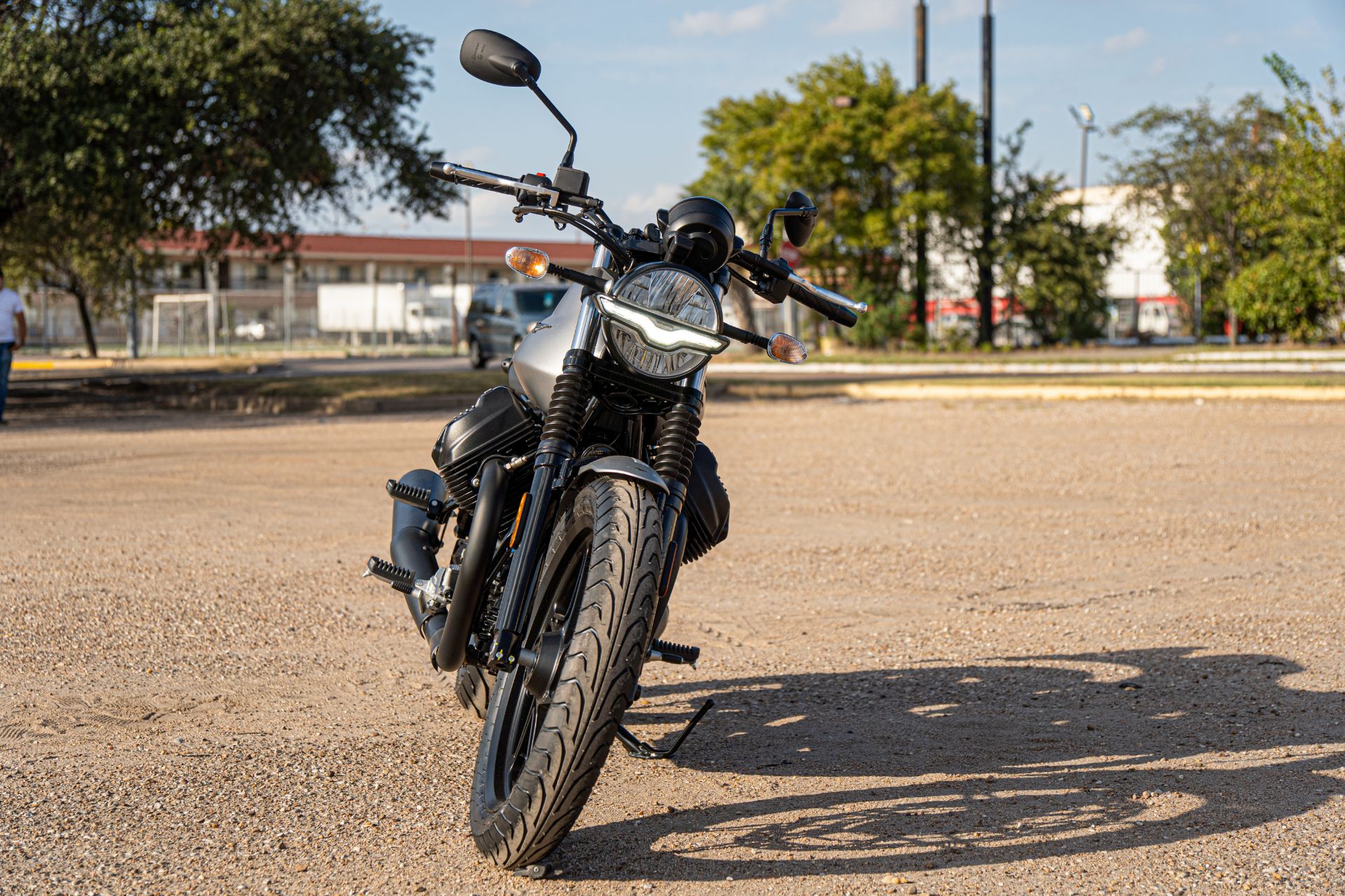 2022 Moto Guzzi V7 Stone E5 in Houston, Texas - Photo 9