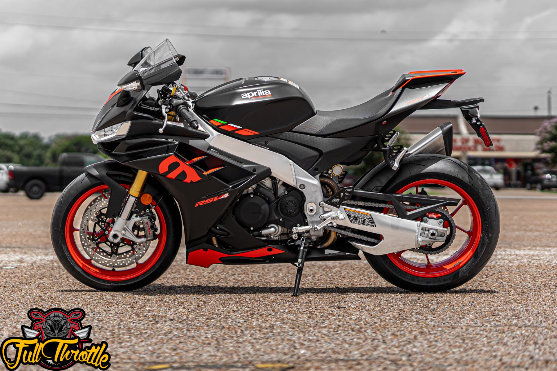 2024 Aprilia RSV4 1100 in Houston, Texas - Photo 13