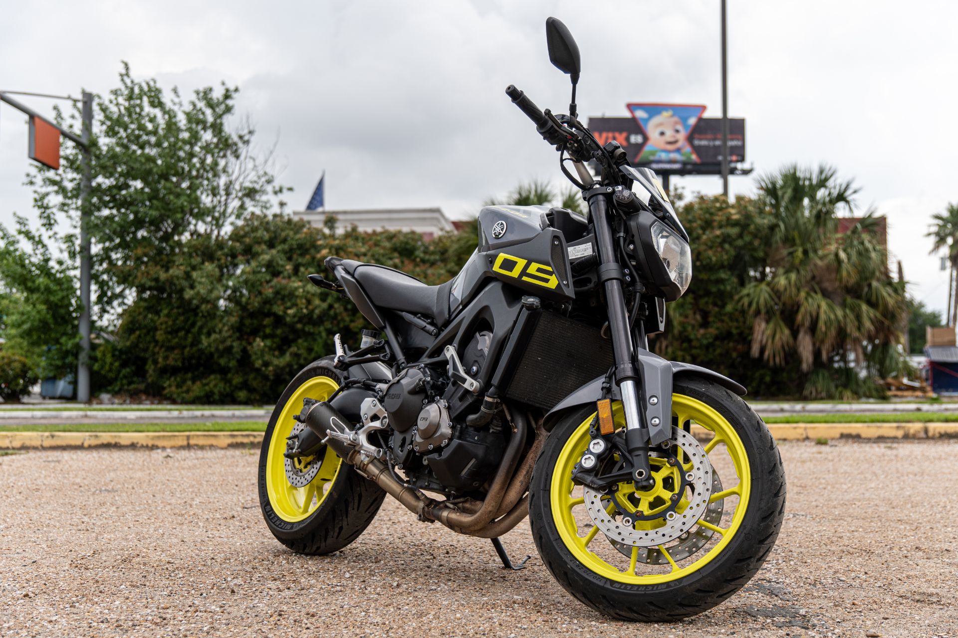 2016 Yamaha FZ-09 in Houston, Texas - Photo 1