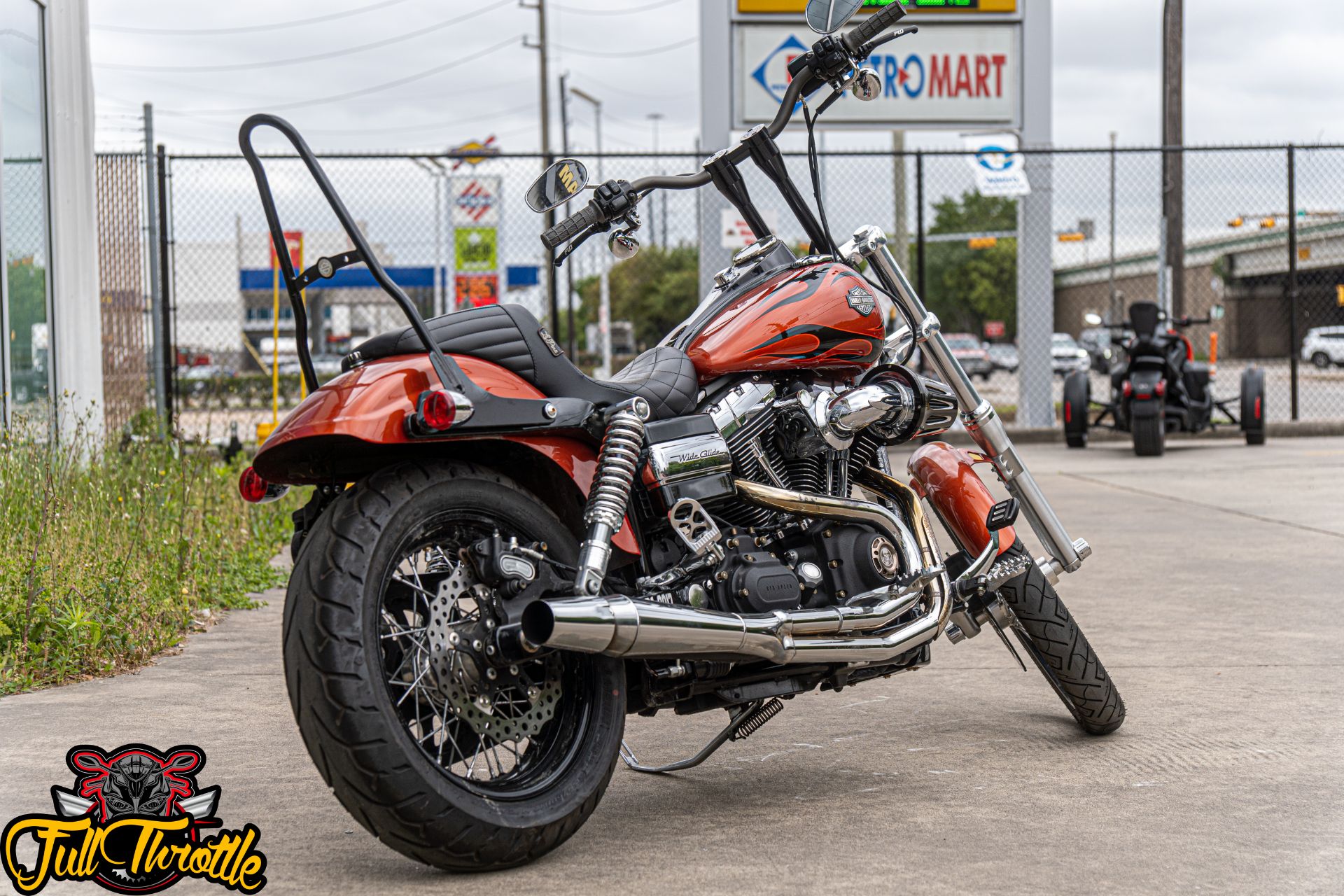2011 Harley-Davidson Dyna® Wide Glide® in Houston, Texas - Photo 3