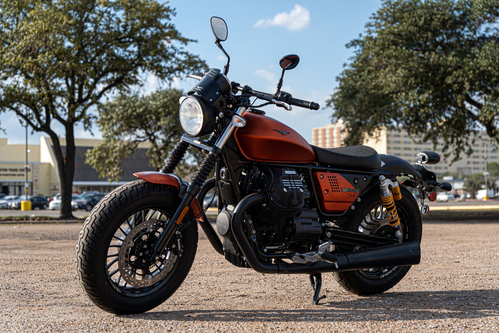 2020 Moto Guzzi V9 Bobber Sport in Houston, Texas - Photo 6