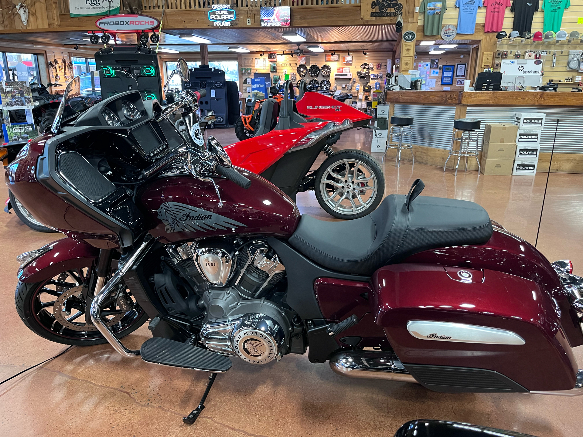 2022 Indian Motorcycle Challenger® Limited in Jacksonville, Arkansas - Photo 1