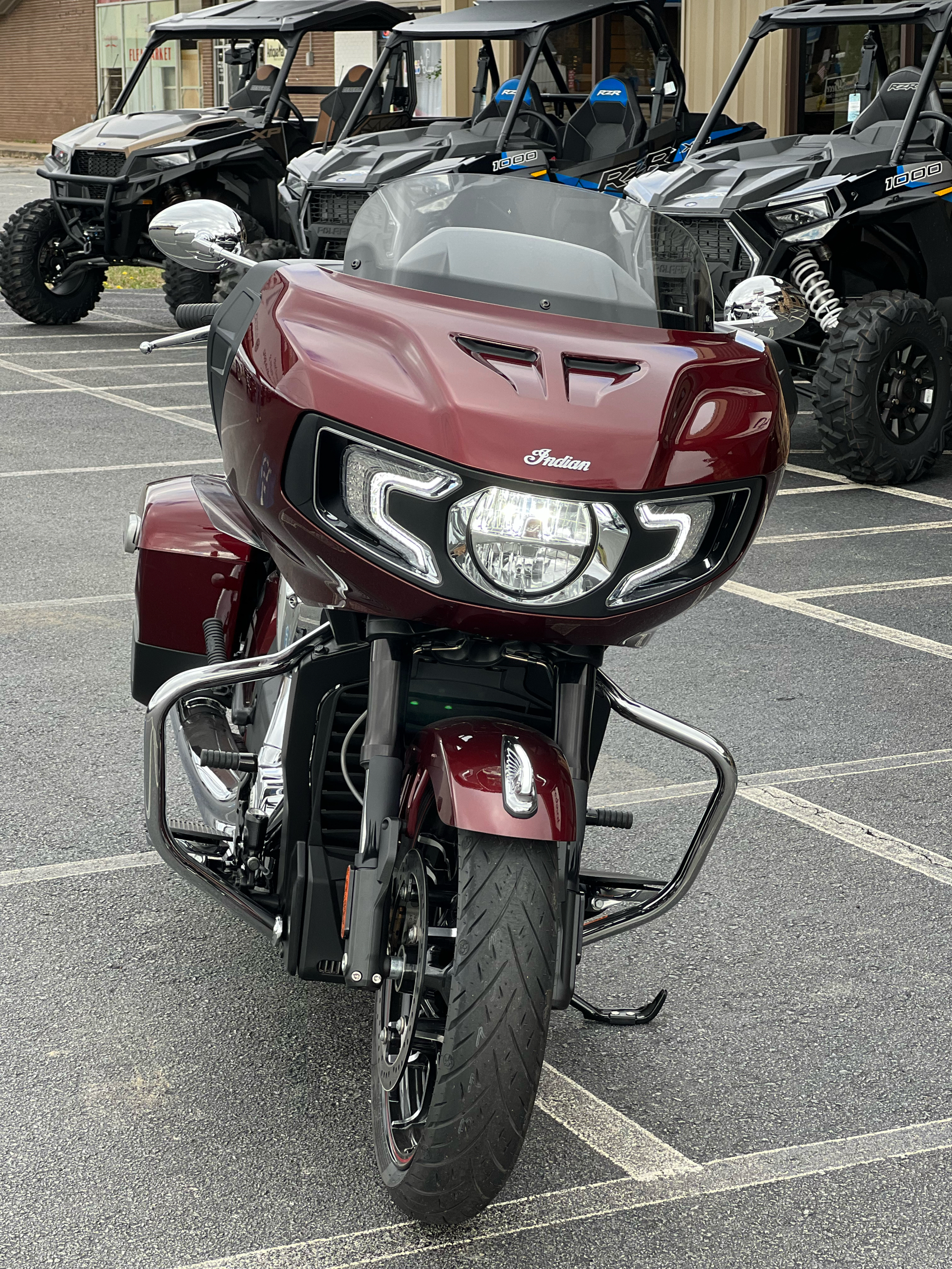 2022 Indian Motorcycle Challenger® Limited in Jacksonville, Arkansas - Photo 3