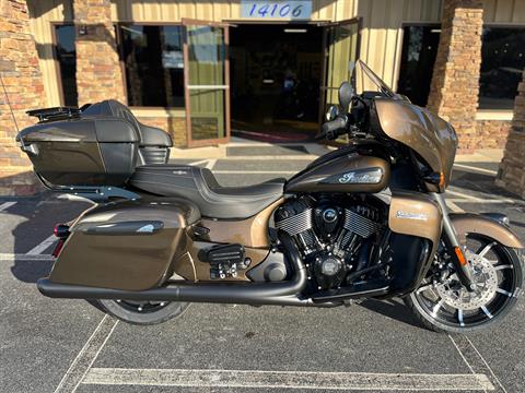 2023 Indian Motorcycle Roadmaster® Dark Horse® in Jacksonville, Arkansas - Photo 2