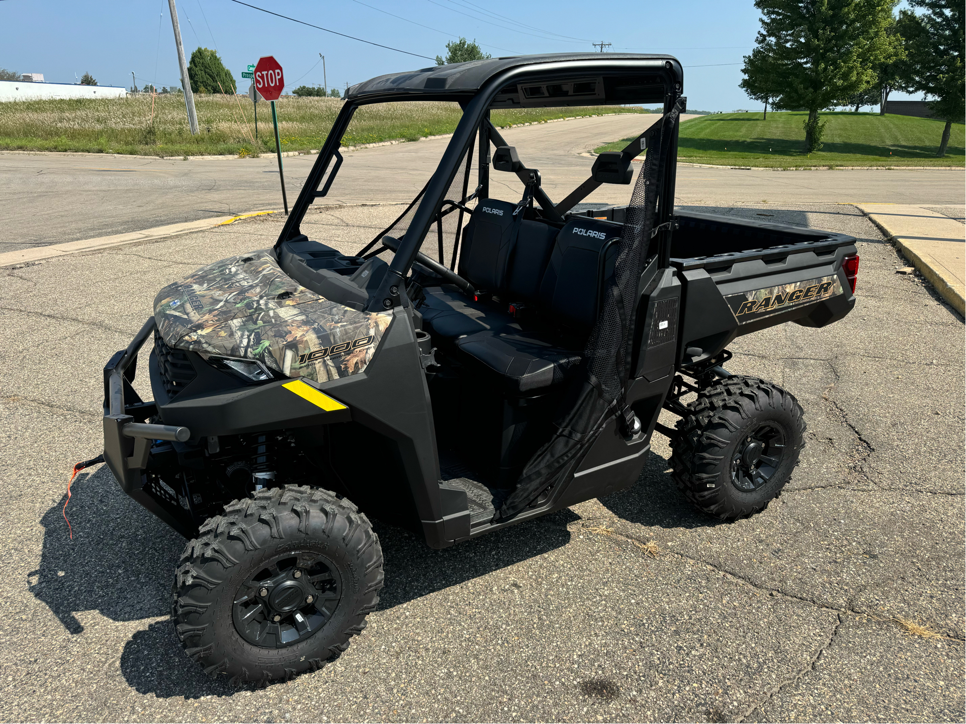 2025 Polaris Ranger 1000 Premium in Albert Lea, Minnesota - Photo 2