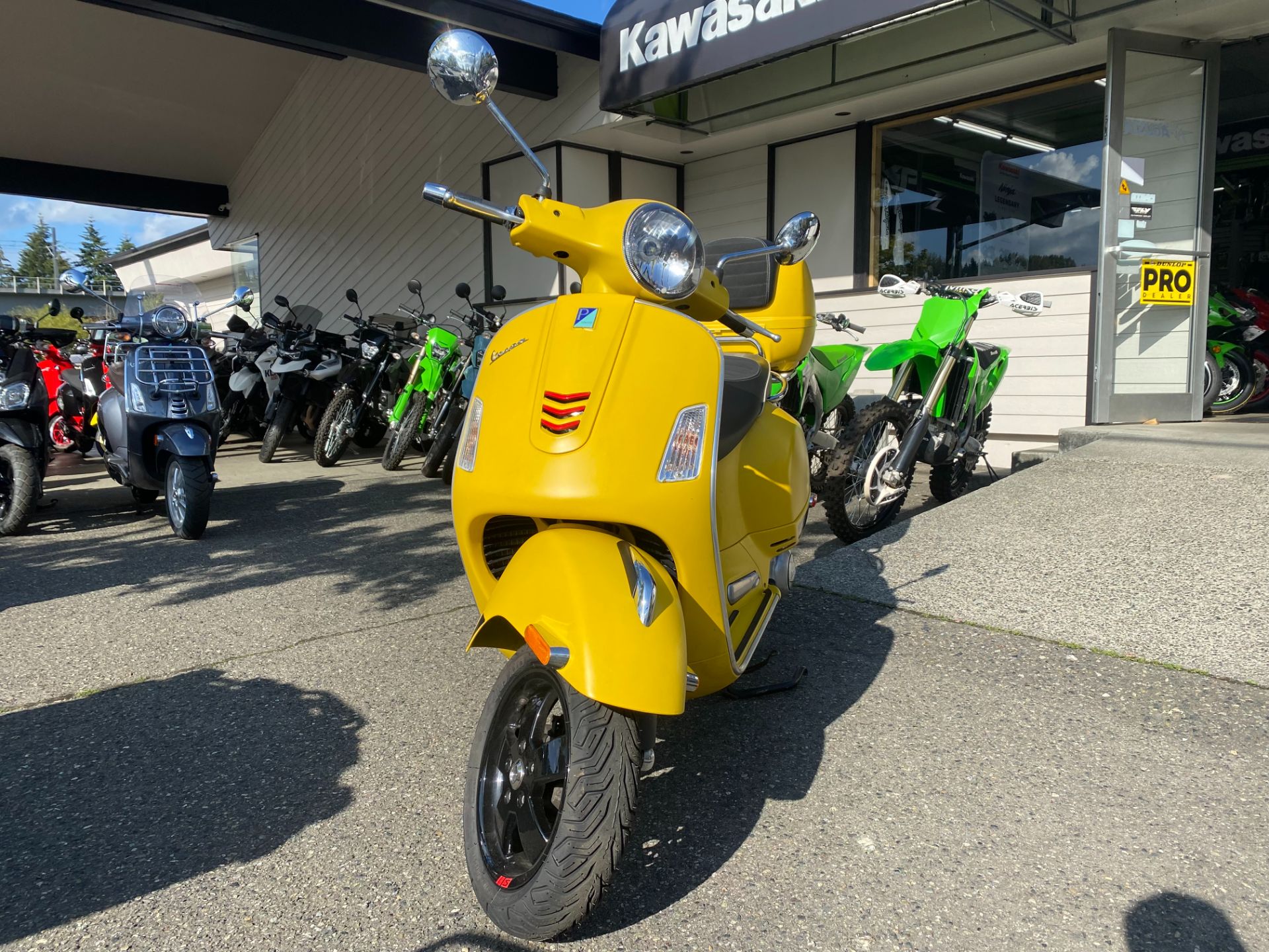 2018 Vespa GTS Super Sport 300 in Bellevue, Washington - Photo 2