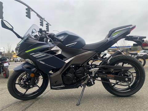 2022 Kawasaki Ninja 400 ABS in Bellevue, Washington - Photo 4