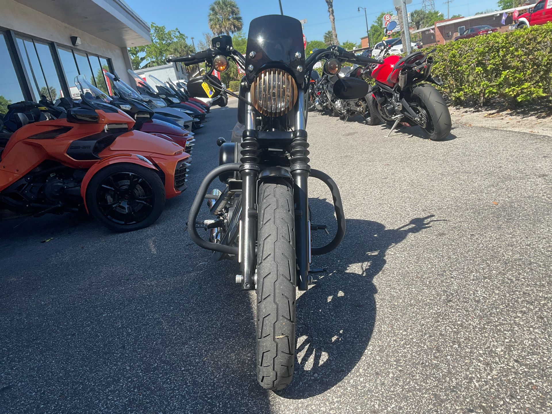 2015 Harley-Davidson Iron 883™ in Sanford, Florida - Photo 4