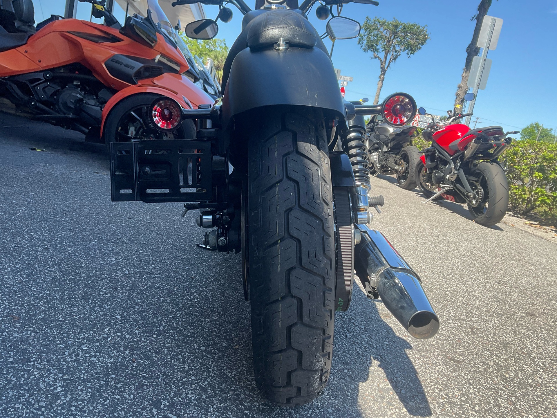 2015 Harley-Davidson Iron 883™ in Sanford, Florida - Photo 21