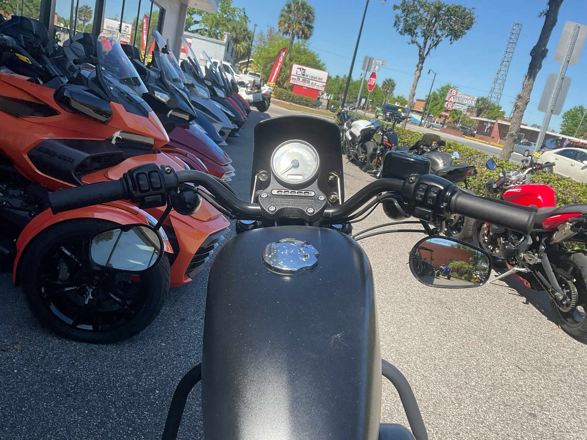2015 Harley-Davidson Iron 883™ in Sanford, Florida - Photo 24