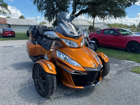 2014 Can-Am Spyder® RT-S SE6 in Sanford, Florida - Photo 3