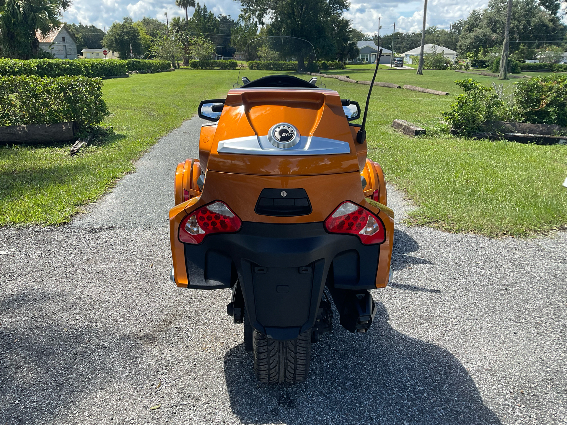 2014 Can-Am Spyder® RT-S SE6 in Sanford, Florida - Photo 9