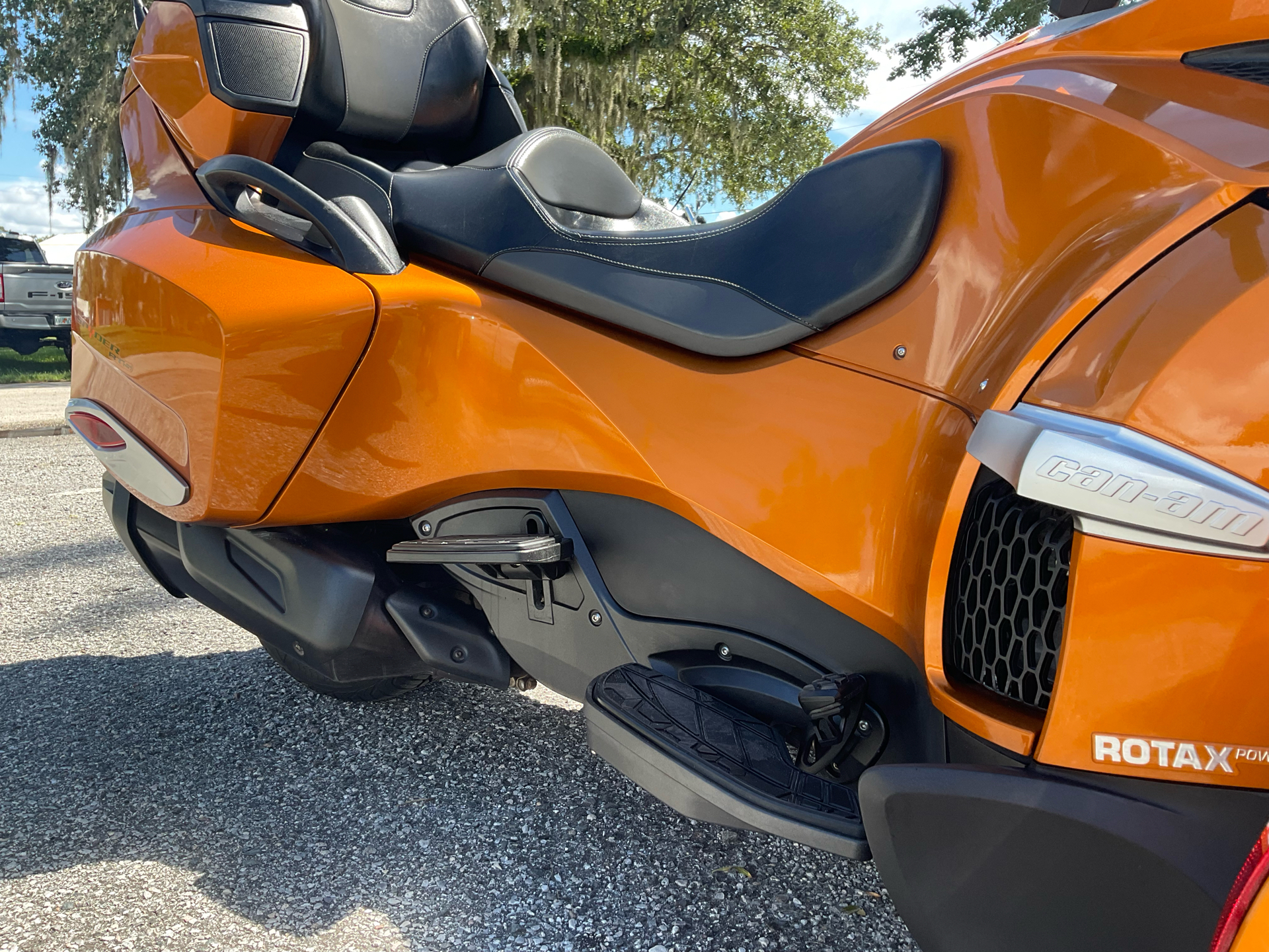2014 Can-Am Spyder® RT-S SE6 in Sanford, Florida - Photo 13