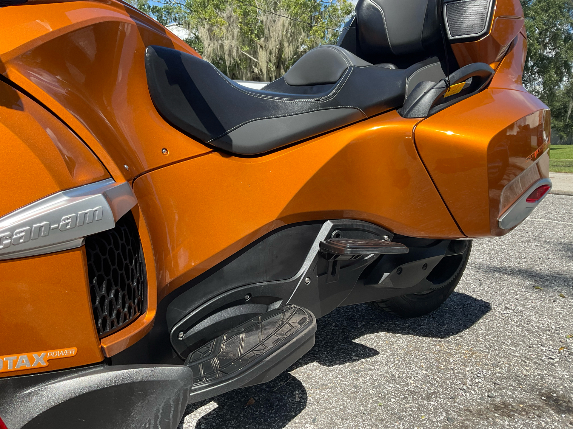 2014 Can-Am Spyder® RT-S SE6 in Sanford, Florida - Photo 20