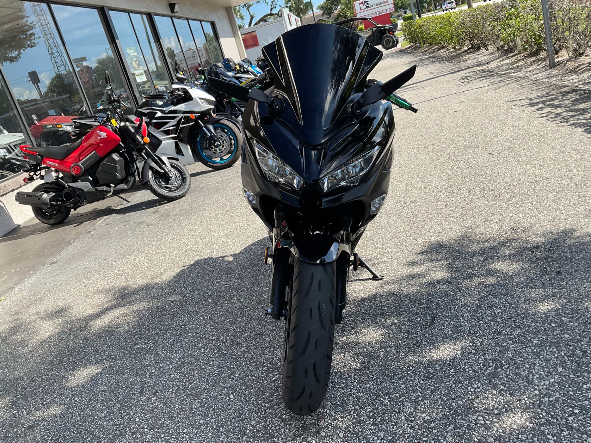 2018 Kawasaki Ninja 400 ABS in Sanford, Florida - Photo 4