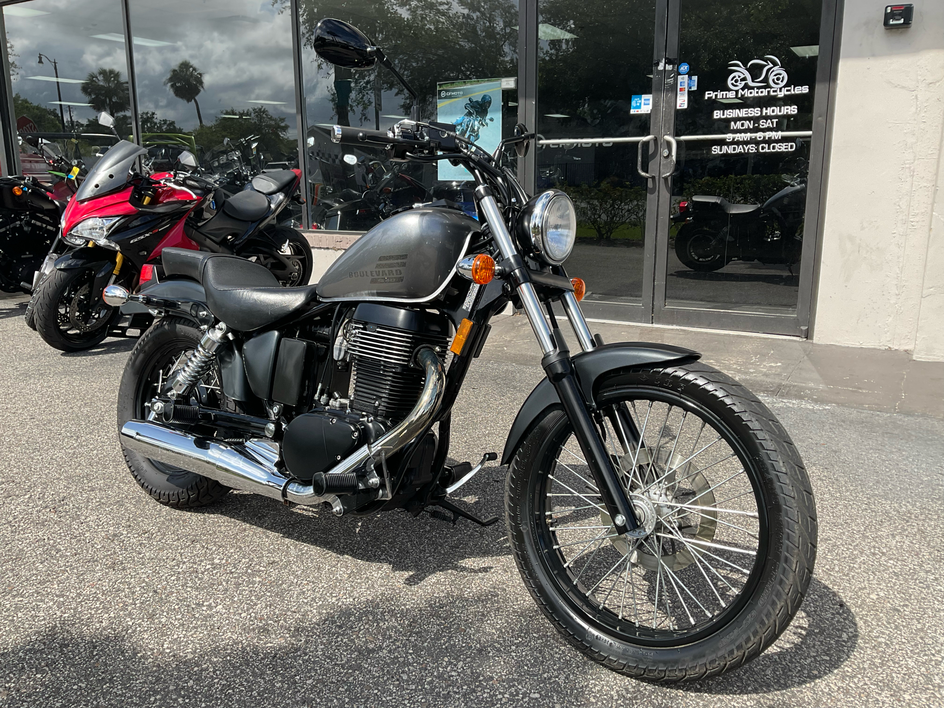 2019 Suzuki Boulevard S40 in Sanford, Florida - Photo 6