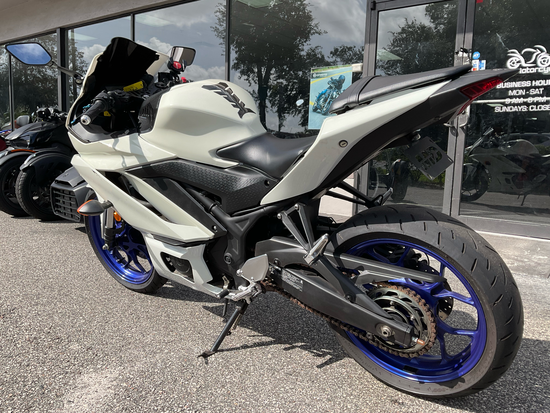 2021 Yamaha YZF-R3 ABS in Sanford, Florida - Photo 10