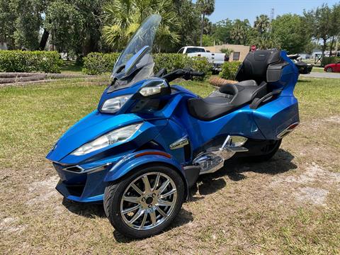 2018 Can-Am Spyder RT Limited in Sanford, Florida - Photo 2