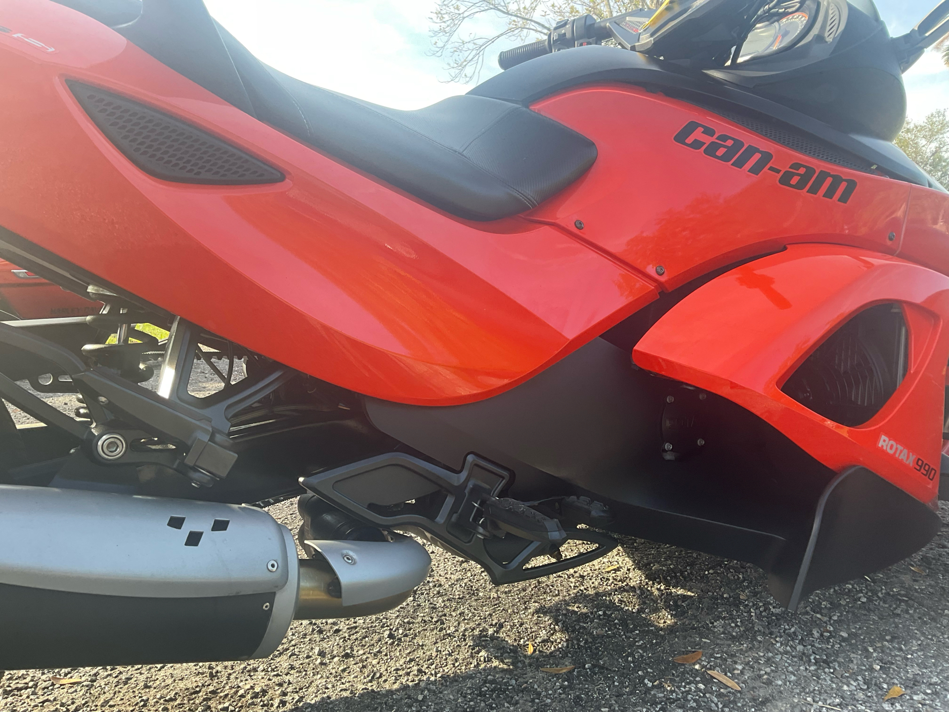 2012 Can-Am Spyder® RS-S SE5 in Sanford, Florida - Photo 12