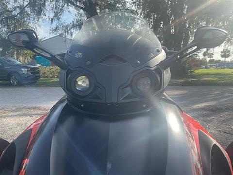 2012 Can-Am Spyder® RS-S SE5 in Sanford, Florida - Photo 17