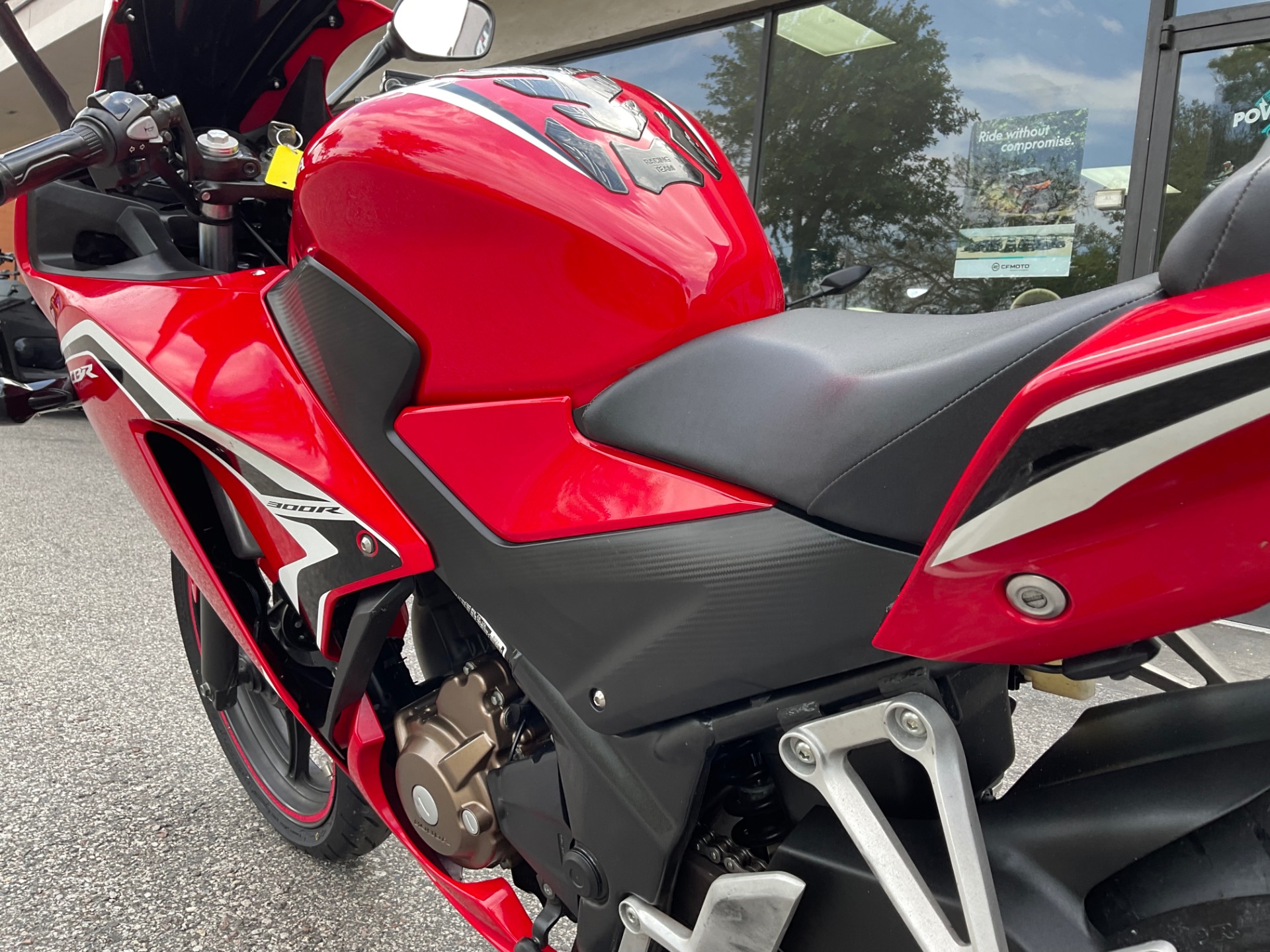 2021 Honda CBR300R ABS in Sanford, Florida - Photo 12