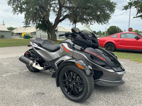 2011 Can-Am Spyder® RS-S SE5 in Sanford, Florida - Photo 2