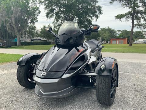 2011 Can-Am Spyder® RS-S SE5 in Sanford, Florida - Photo 5