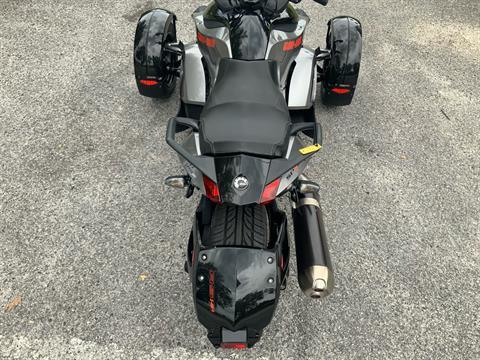 2011 Can-Am Spyder® RS-S SE5 in Sanford, Florida - Photo 23