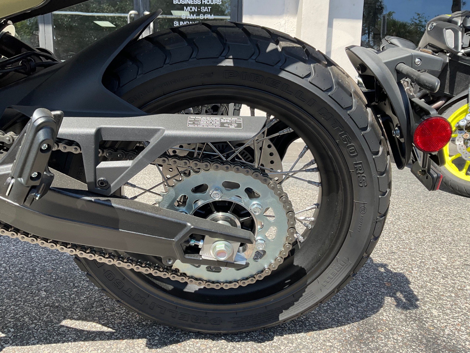 2023 Moto Morini SEIEMMEZZO SCR in Sanford, Florida - Photo 11