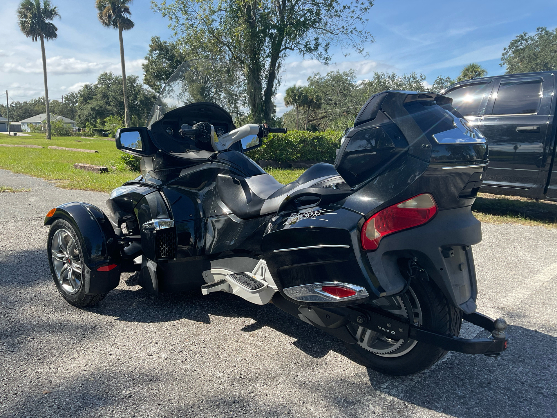 2010 Can-Am Spyder™ RT-S SE5 in Sanford, Florida - Photo 8