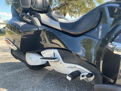 2010 Can-Am Spyder™ RT-S SE5 in Sanford, Florida - Photo 13