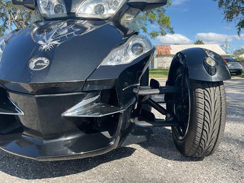 2010 Can-Am Spyder™ RT-S SE5 in Sanford, Florida - Photo 16