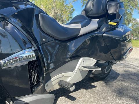 2010 Can-Am Spyder™ RT-S SE5 in Sanford, Florida - Photo 20