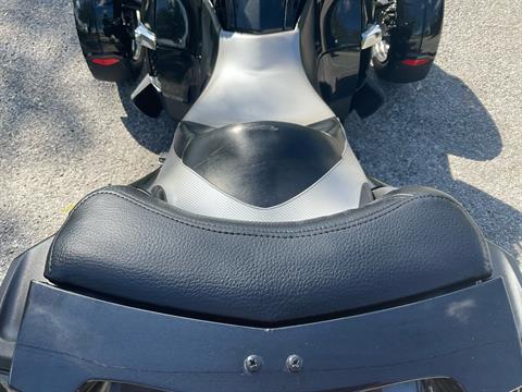 2010 Can-Am Spyder™ RT-S SE5 in Sanford, Florida - Photo 25