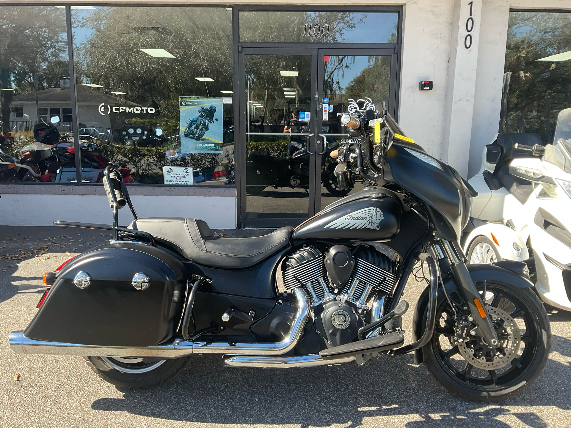 2017 Indian Motorcycle Chieftain Dark Horse® in Sanford, Florida - Photo 7