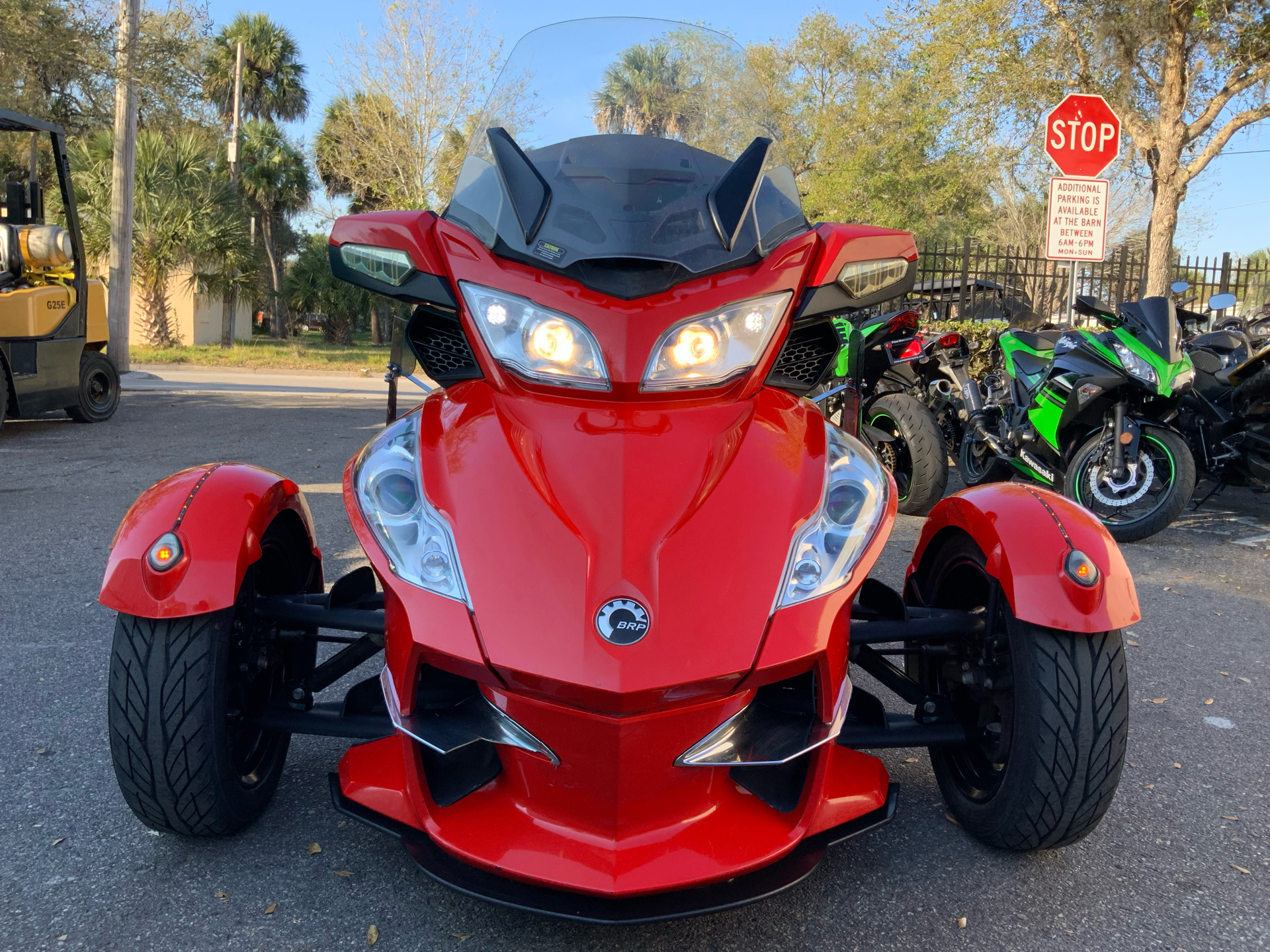 2012 Can-Am Spyder® RT-S SE5 in Sanford, Florida - Photo 4